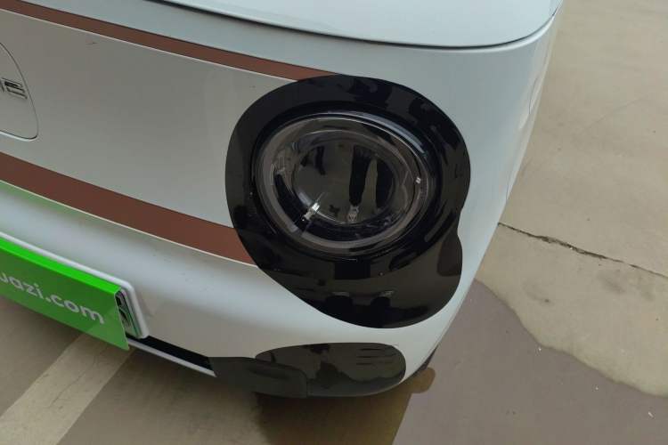 Used Geely Galaxy Panda 2024 Panda Mini 200km Endurance Bear Left Front Headlight