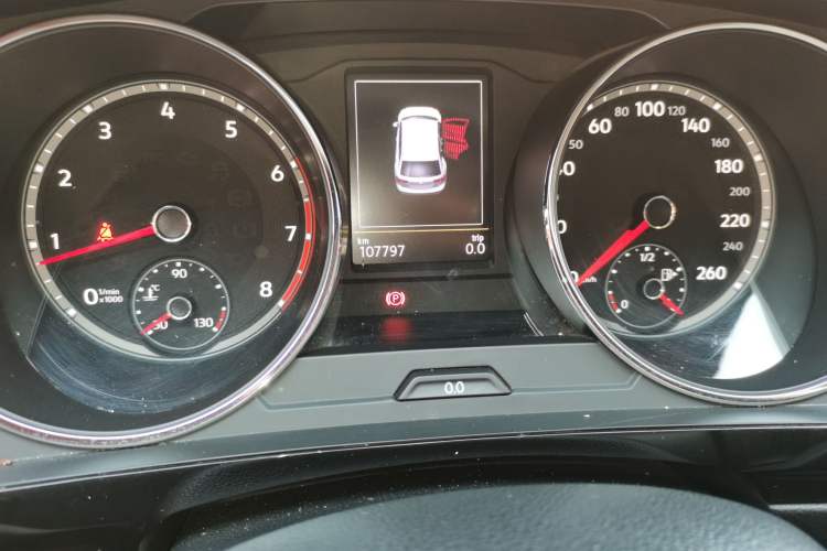 Used Volkswagen Tiguan L 2018 330TSI Automatic Two-Wheel Drive Luxury Edition Odometer Close Up