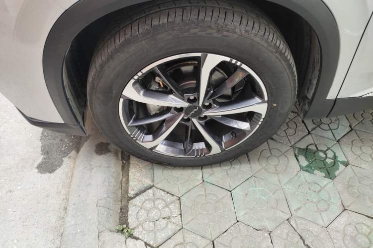 Used Dongfeng Aeolus Mage 2023 DH-i 1.5T Luxury Edition Left Front Wheel Hub