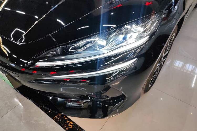 Used Denza Z9 2024 1100 km Four-Wheel Drive Max Version Left Front Headlight