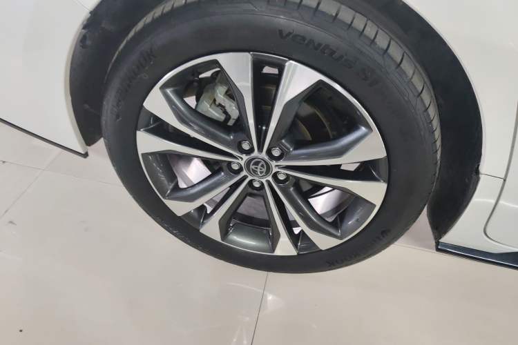 Used Toyota Granvia 2022 2.5L Hybrid Flagship Edition