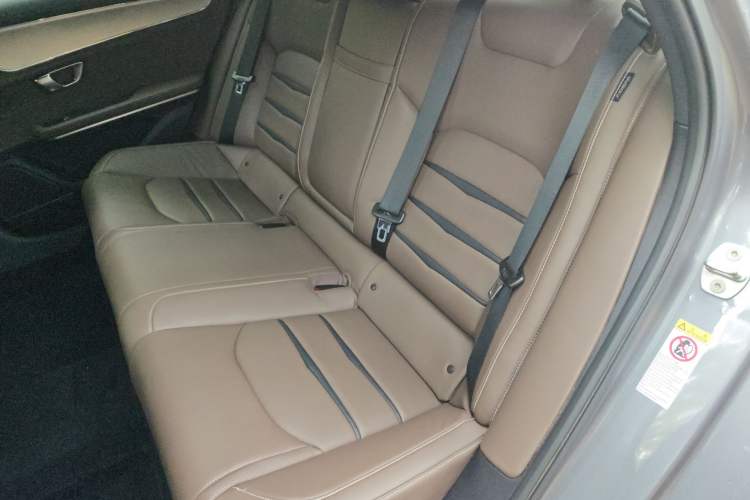 Used BYD Han 2020 DM Four-Wheel Drive Performance Edition Luxury Model Left Rear Seat