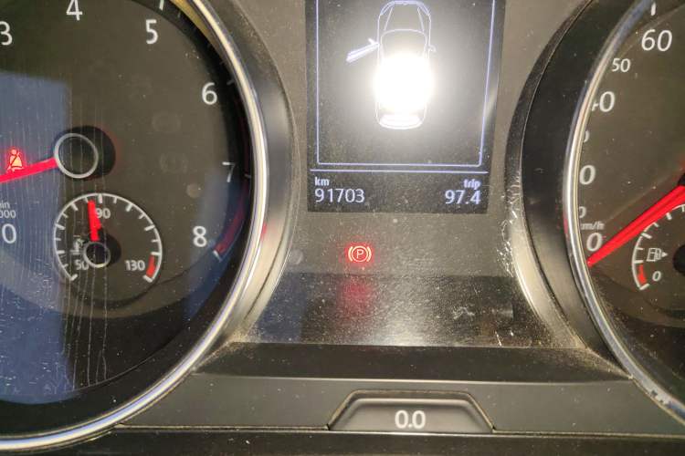 Used Volkswagen Golf 2017 1.6L Automatic Comfort Million-Vehicle Anniversary Edition
