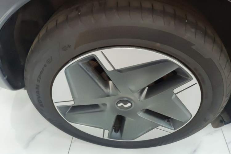 Used ONVO L60 2024 60 kWh Rear-Drive Version