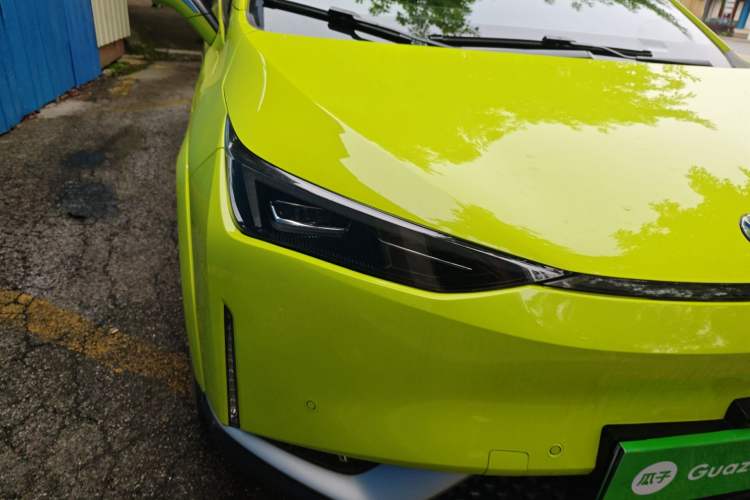 Used Hycan Z03 2022 510 km Range Trendy Cool Version 160 kW 61.13 kWh Right Front Headlight