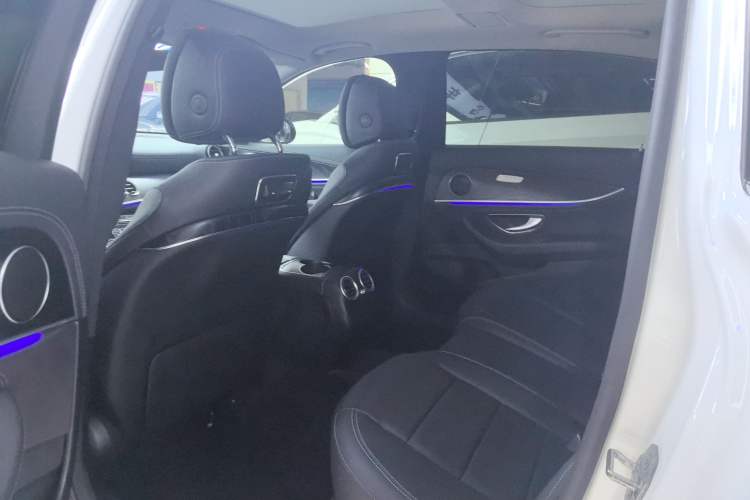 Used Mercedes-Benz E-Class 2019 E 300 L Sporty and Stylish Model