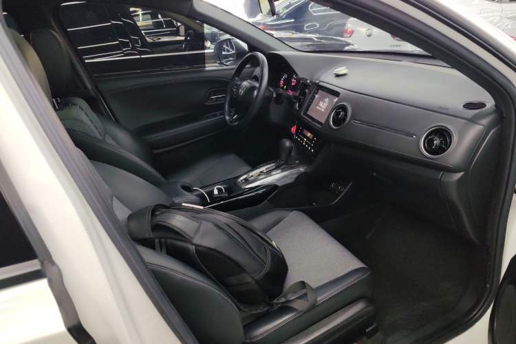 Used Honda XR-V 2020 220TURBO CVT Luxury Edition Right Front Seat