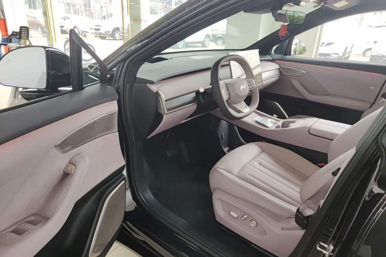 Used ONVO L60 2024 60 kWh Rear-Drive Version
