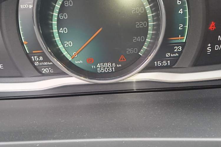 Used Volvo S60 2016 S60L T5 Intelligent Drive Edition Odometer Close Up