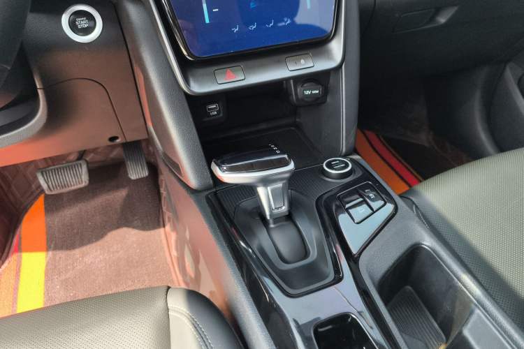 Used Hyundai ix35 2021 240TGDi DCT Two-Wheel-Drive GLS Leading Edition Gear Lever