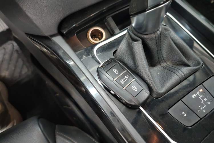 Used Peugeot 508 2015 1.6THP Automatic Prestige Edition Interior 1