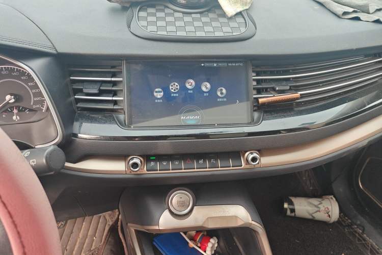 Used Haval H6 2019 Blue Label 1.5 GDIT Automatic Luxury Smart Connectivity Edition Audio And AC Panel