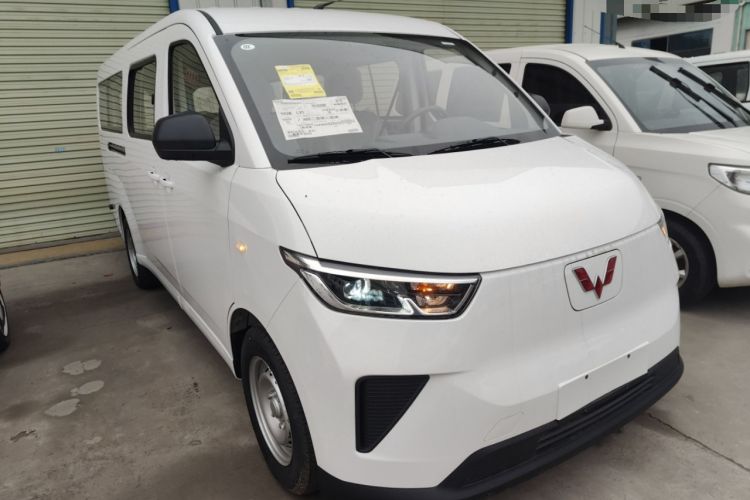 Used Wuling Yangguang 2025 Model 400km Bus Edition—Comfort Edition
