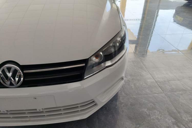 Used Volkswagen Jetta 2015 1.6L Automatic Fashion Model Left Front Headlight