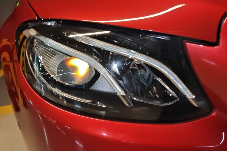 Used Mercedes-Benz E-Class 2019 E 300 L Sporty and Stylish Model