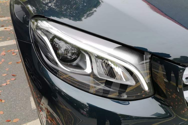 Used Mercedes-Benz GLC 2019 GLC 260 L 4MATIC Dynamic Model Right Front Headlight