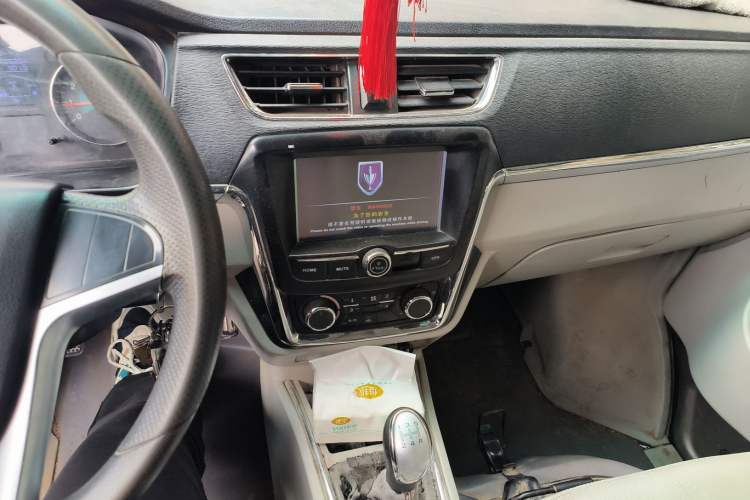 Used Jinbei New Hiace X30L 2016 1.5L Business Edition DLCG14