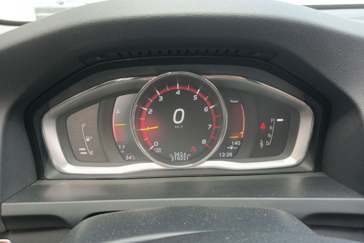 Used Volvo S60 2017 S60L T4 Smart Range Edition Instrument Cluster