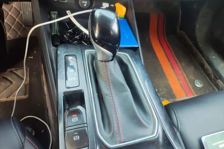 Used MG 5 2022 180 DVVT CVT Youth Luxury Edition
