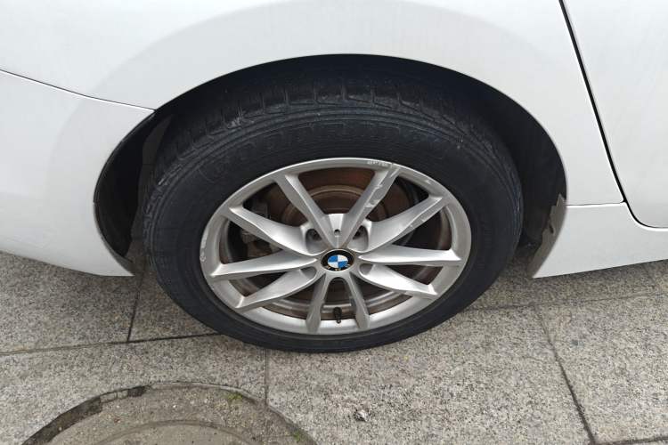 Used BMW 1 Series 2017 118i Fashion Model Exterior 5