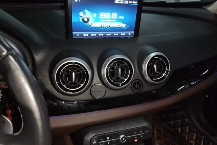 Used Wey VV7 2017 VV7c 2.0T Flagship Model
