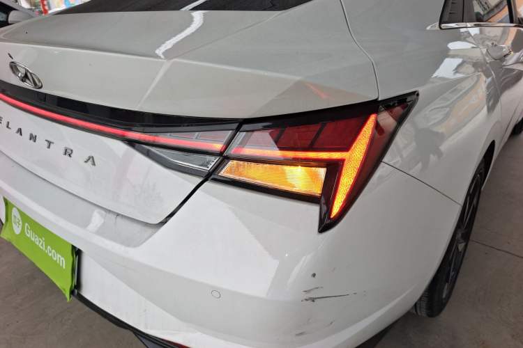 Used Hyundai Elantra 2021 1.5L CVT LUX Prestige Edition Right Rear Taillight