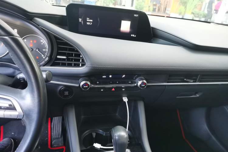 Used Mazda 3 Axela 2020 2.0L Automatic Zhiya Edition
