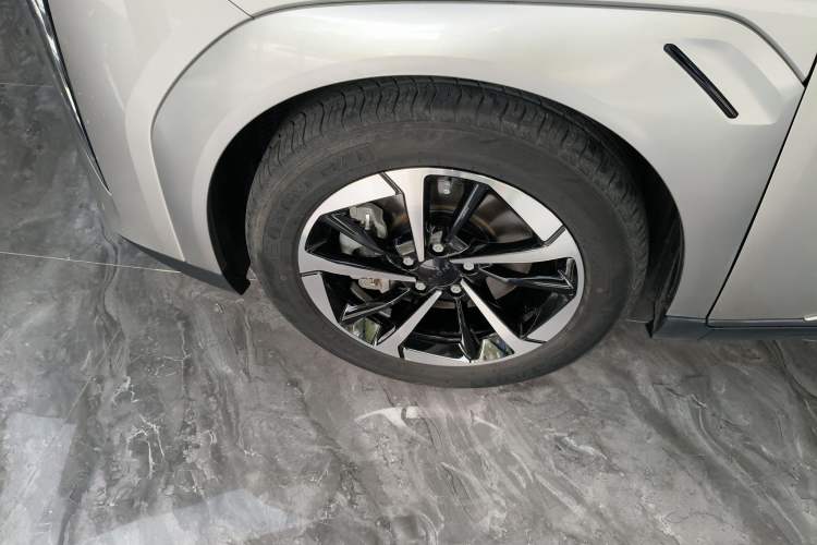 Used AION Y 2023 Plus 510 Smart Edition Left Front Wheel Hub