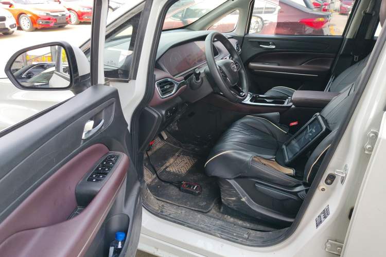 Used GAC Trumpchi M6 2023 PRO 270T DCT Elite Edition Driver Seat