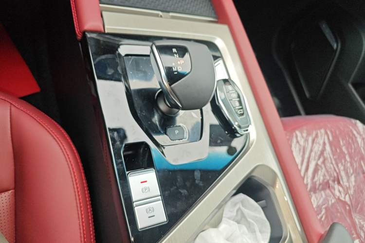 Used JETOUR X70 2024 1.5T DCT Enjoyment Edition 5 Seats