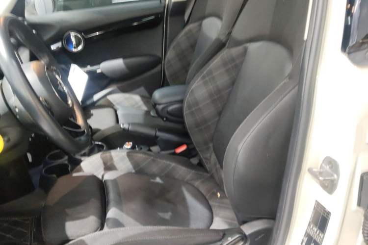 Used MINI 2018 1.5T COOPER Classic Edition Five-Door Version
