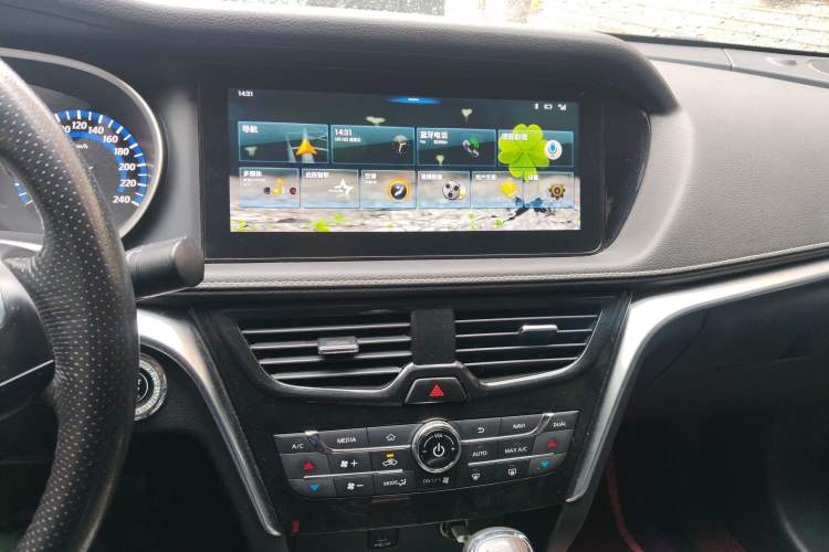 Used Venucia T90 2018 2.0L CVT Smart Connect Luxury Edition China V Standard
