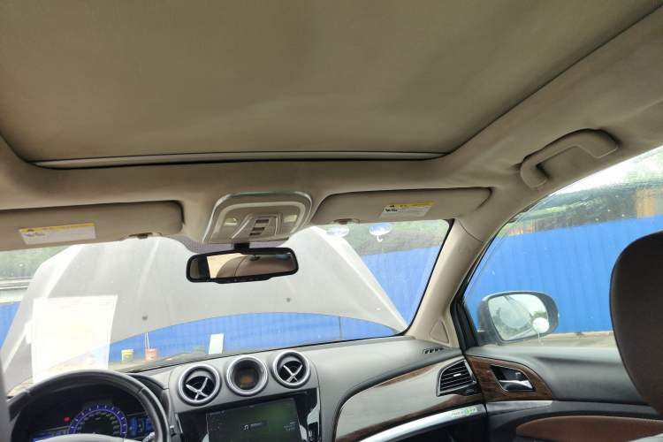 Used BYD S7 2015 2.0T Upgraded Automatic Luxury Version Headliner