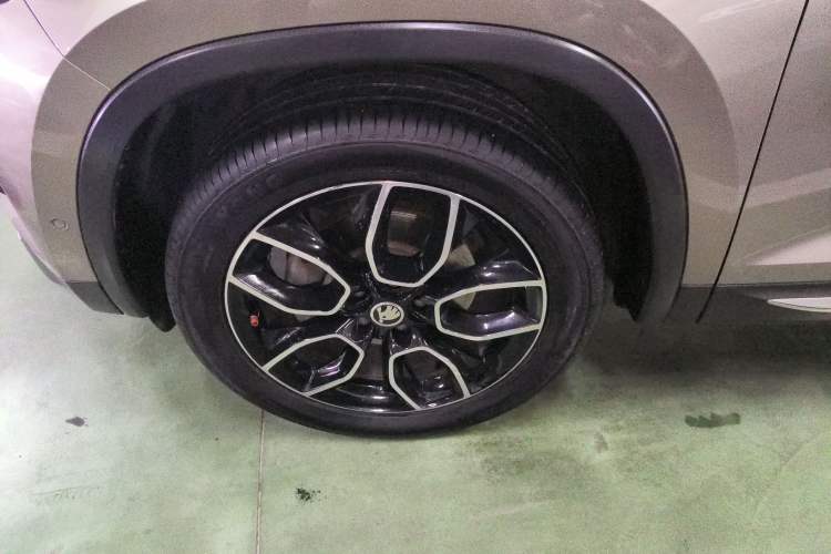 Used Skoda Kodiaq 2019 Facelifted TSI330 7-Seater Two-Wheel-Drive Luxury Enjoyment Edition China VI Standard