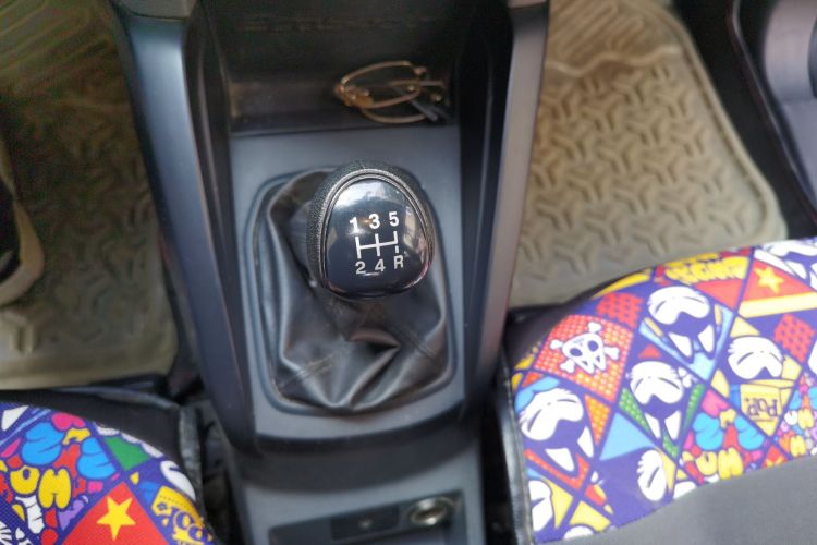 Used Ford EcoSport 2013 1.5L Manual Comfort Model Gear Lever