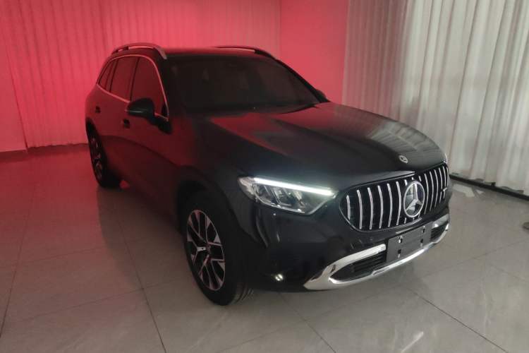 Used Mercedes-Benz GLC 2025 GLC 260 L 4MATIC Dynamic Edition Exterior 1