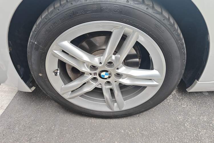 Used BMW 1 Series 2023 120i M Sport Night Edition Exterior 4