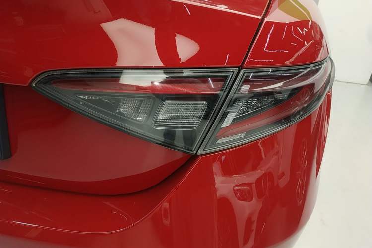 Used Alfa Romeo Giulia 2023 2.0T 280HP Longitudinal Engine Version