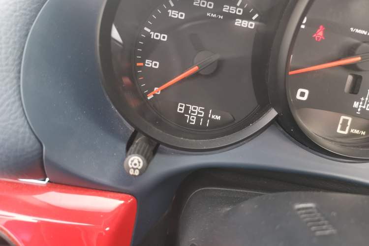 Used Porsche Boxster 2013 Boxster 2.7L Odometer Close Up