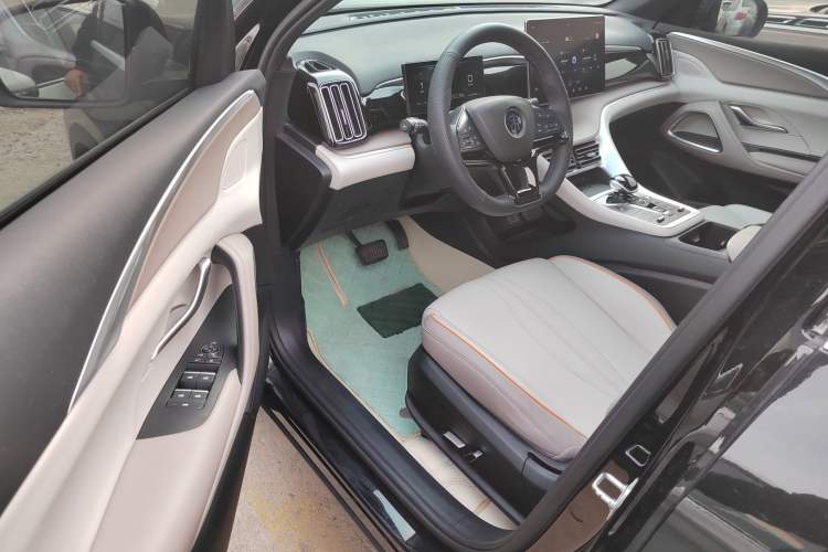 Used BYD Song Pro New Energy 2024 HONOR Edition DM-i 110KM Beyond Model Driver Seat