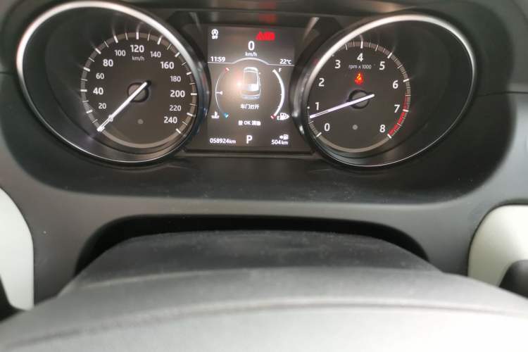 Used Land Rover Discovery Sport 2019 240 PS SE Version China VI Standard