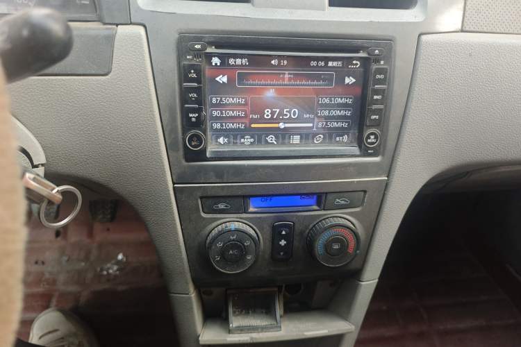 Used FAW Xiali N5 2011 1.3L Manual Luxury Edition Audio And AC Panel