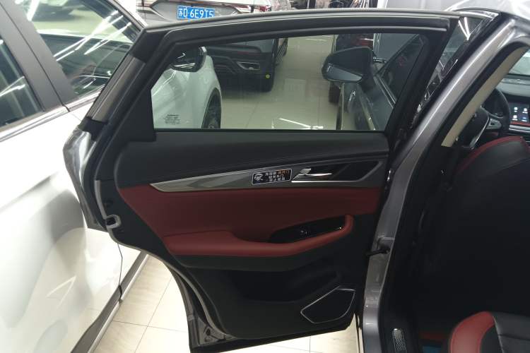 Used Changan CS85 COUPE 2023 1.5T DCT Luxury Version
