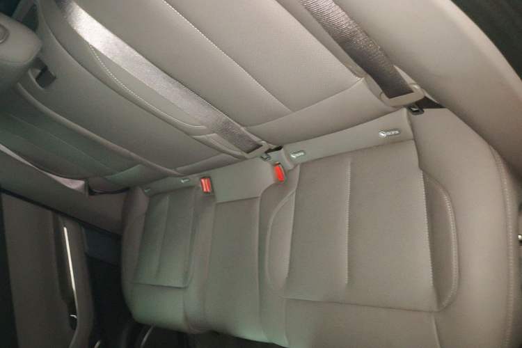 Used Nio ES7 2022 100 kWh Left Rear Seat