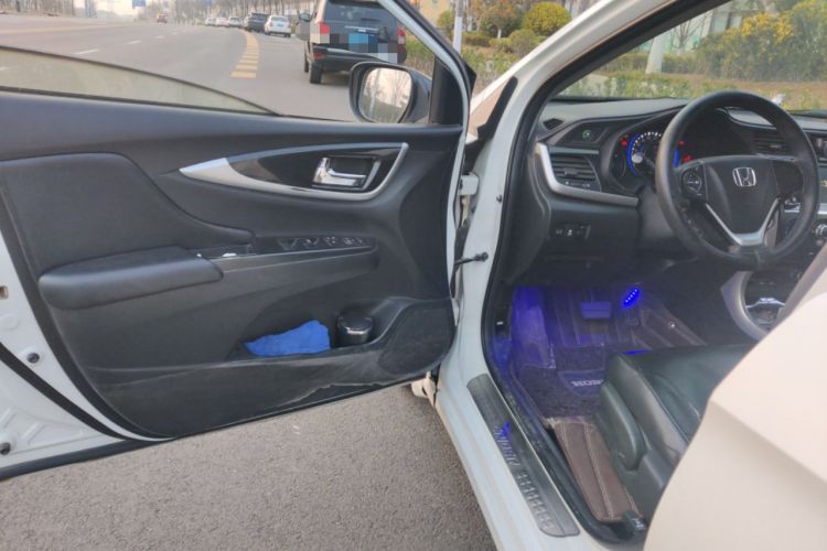 Used Honda Crider 2013 1.8L automatic luxury edition