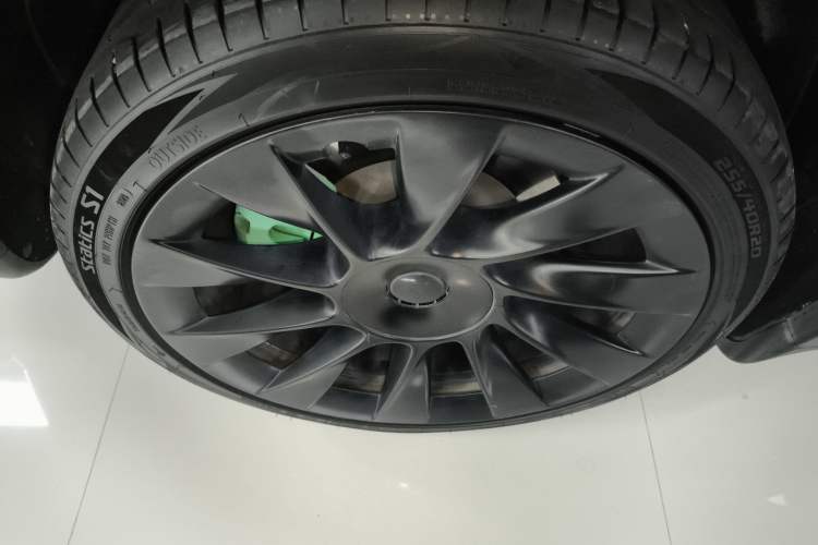 Used Tesla Model Y 2021 Standard Range Rear-Wheel Drive Version
