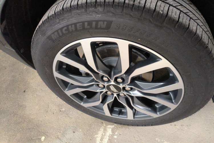 Used Cadillac XT5 2022 2.0T Four-Wheel Drive Luxury Version (Hummingbird Edition)