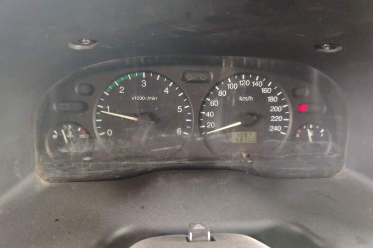 Used Ford Classic Transit 2016 2.8T Diesel Short-Wheelbase 6-Seater Mid-Roof Multifunction Vehicle JX493ZLQ4 Odometer Close Up