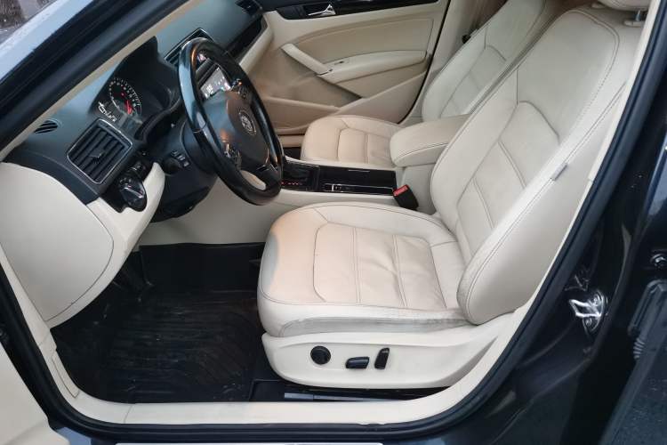 Used Volkswagen Passat 2015 1.8TSI DSG Prestige Edition
