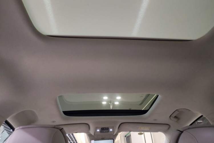 Used Denza D9 2024 DM-i 980 Four-Wheel Drive Flagship Model